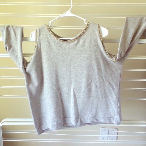 Cold Shoulder Chained Sweatshirt