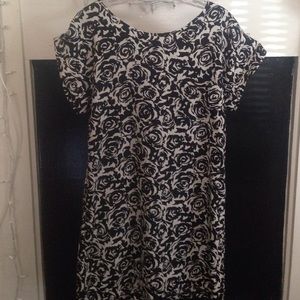 Francesca's black and white printed Shift Dress!