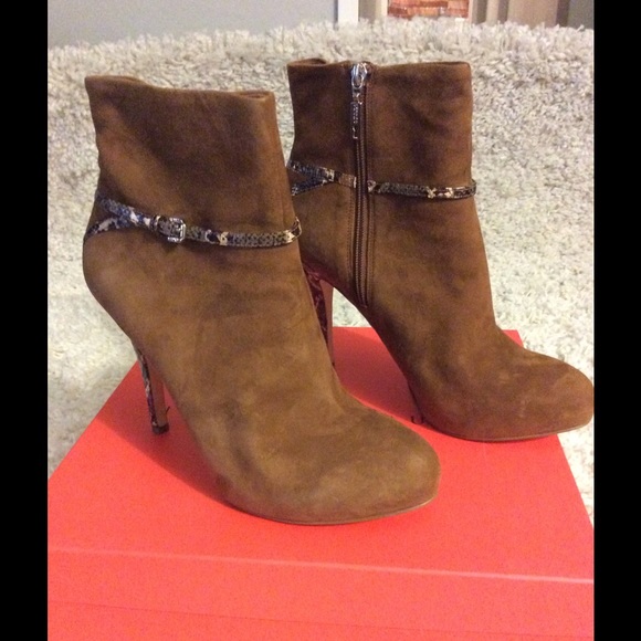 Ankle boots - Picture 2 of 4