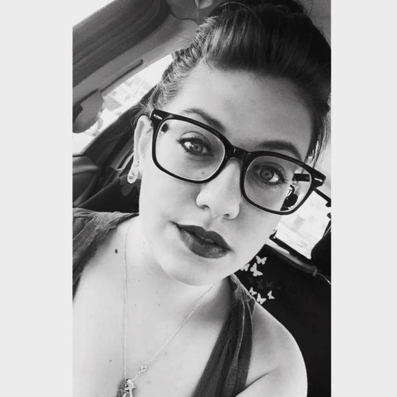 Meet your Posher, Mallory