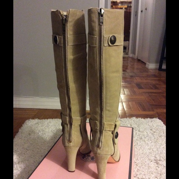 Tall suede boots - Picture 4 of 4