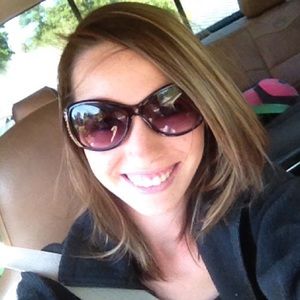 Meet your Posher, Rebecca