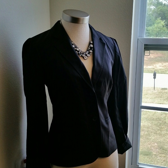 Banana Republic Jackets & Blazers - BANANA REPUBLIC....BEAUTIFUL ..BLACK BLAZER..
