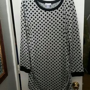 Black and Gray Maternity Tunic