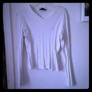 Lovely white guess sweater !!