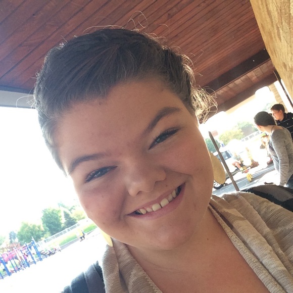 Meet your Posher, Abby - Picture 1 of 1