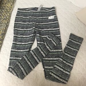 Nike leggings