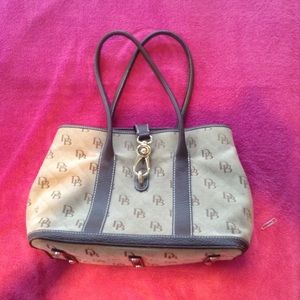 Dooney and Bourke Tote Authentic