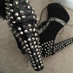 👠Black/Snakeskin Printed Pump👠