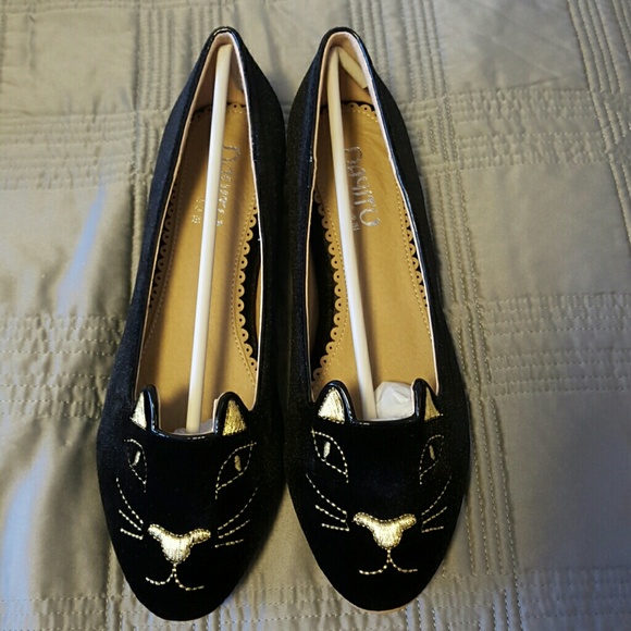 Brand new in box! Velvet black and gold cat flats