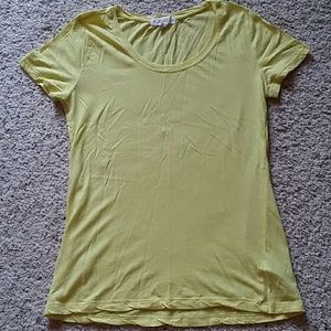 Plain yellow tshirt