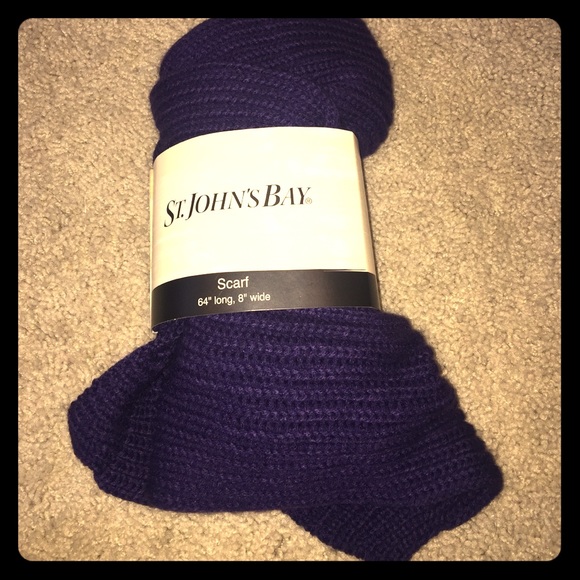 *NWT* Dark Purple Scarf