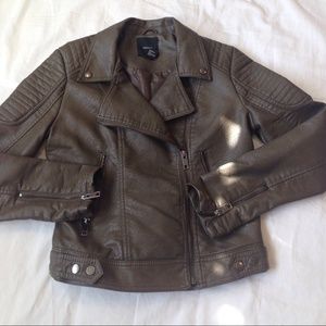 ❌SOLD❌ Moto faux leather jacket in olive green
