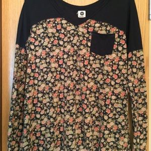 Long sleeve Roxy shirt.