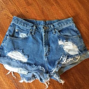 Wrangler vintage high waisted shorts