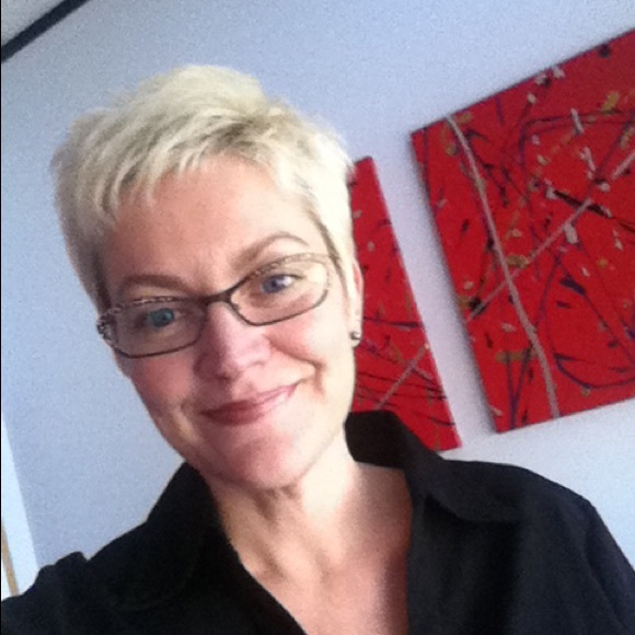 Meet your Posher, Stephanie - Picture 1 of 1