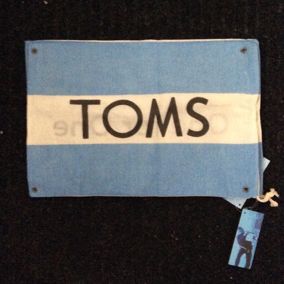 🔴NWT TOMS dust bag/flag. One size.