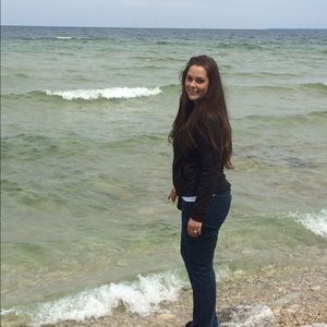 Meet your Posher, Amber