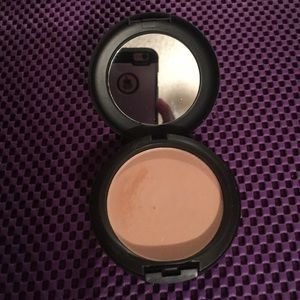 MAC studio fix NC40