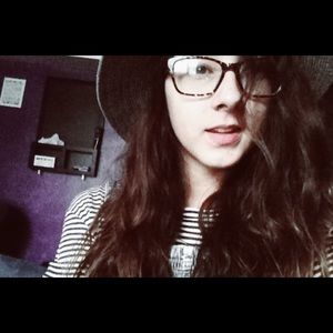 Meet your Posher, Lilly