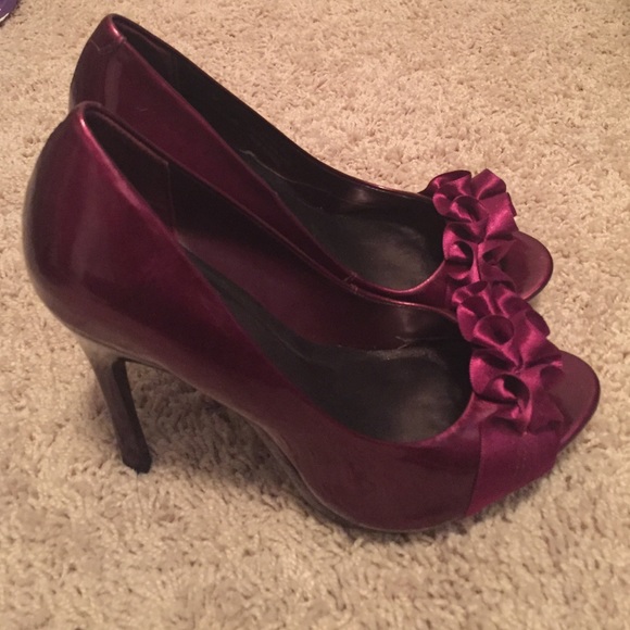 Shoes - Picture 2 of 2