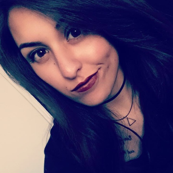 Meet your Posher, Lynze - Picture 3 of 4