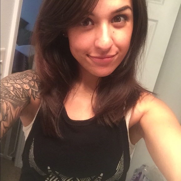 Meet your Posher, Lynze - Picture 4 of 4