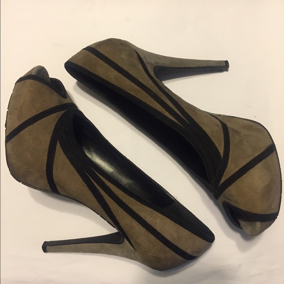 A bundle of heels! 6 pairs !