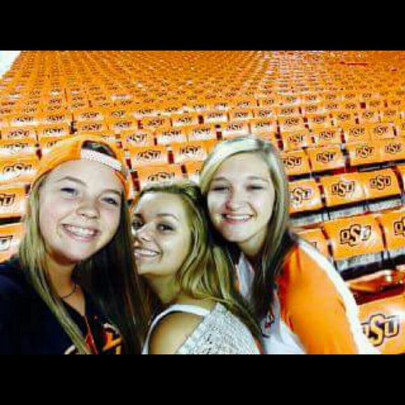 Meet your Posher, Brianna - Picture 1 of 2