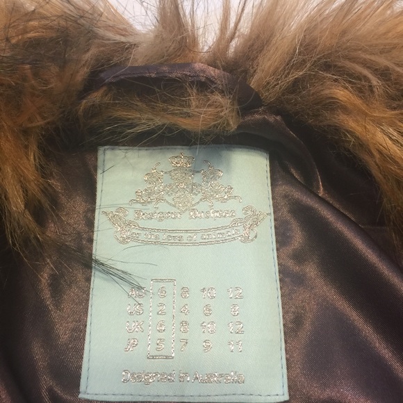 Designer Duchess Jacket - Picture 4 of 4