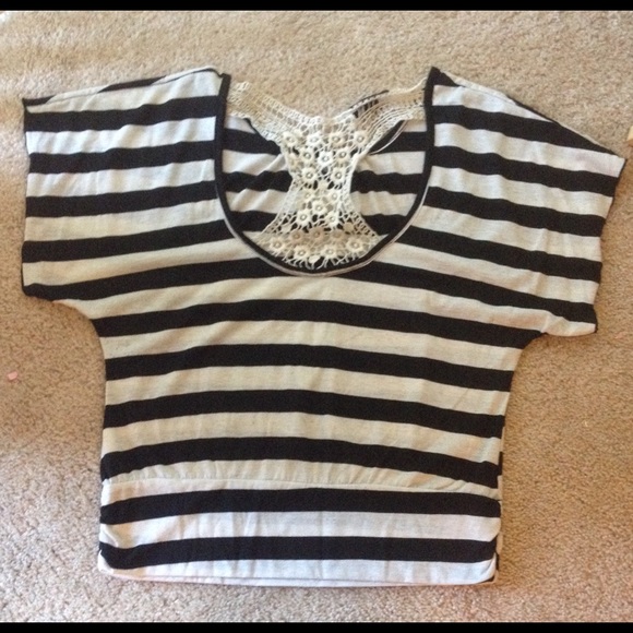Black and Off-White Striped Tee - Picture 2 of 2
