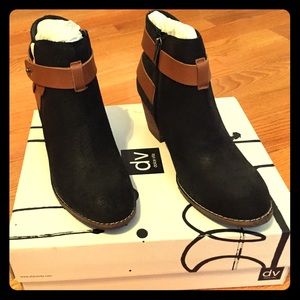 Brand new DV dolce vita Jaxen boots