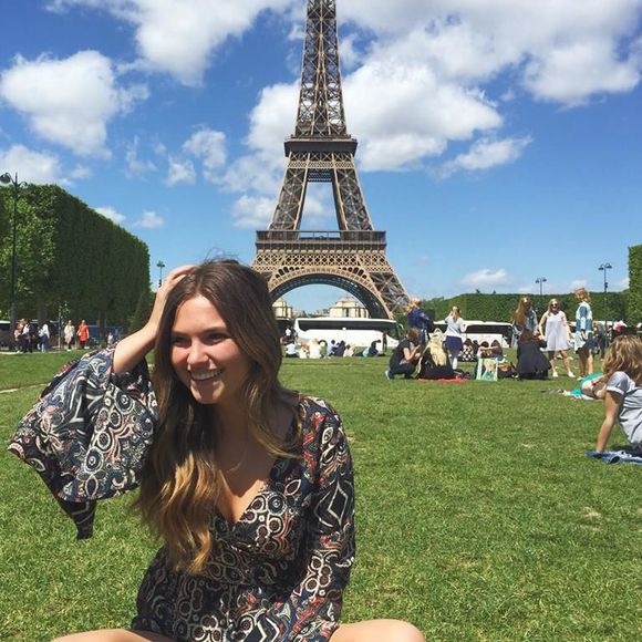 Meet your Posher, Alyssa - Picture 1 of 1