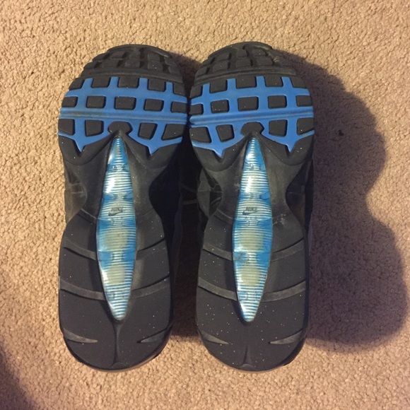 Air Max 95s - Picture 2 of 4