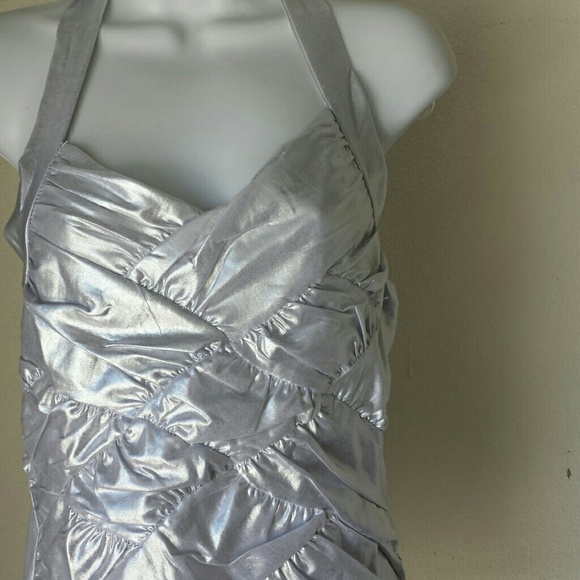 Metallic silver halter top - Picture 2 of 4