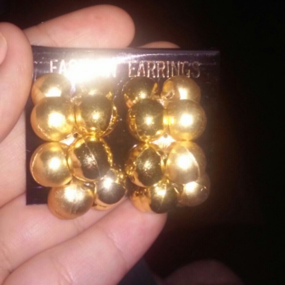 Gold fashion clip ons