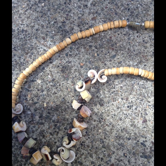 Puka Hawaiian necklace