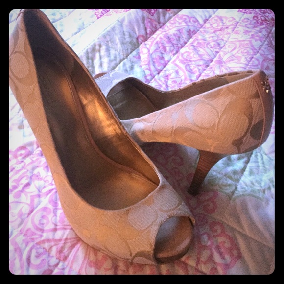 Coach heels - Picture 1 of 3
