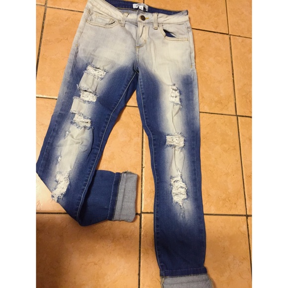 Washed denim ripped jeans