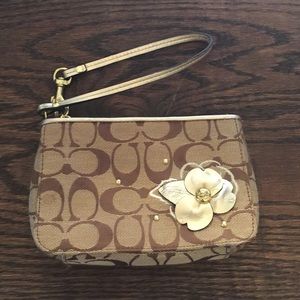 🌸💯% authentic mini Coach purse🌸