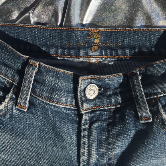 🚩 Shorts - Seven 🌼 - Picture 3 of 3