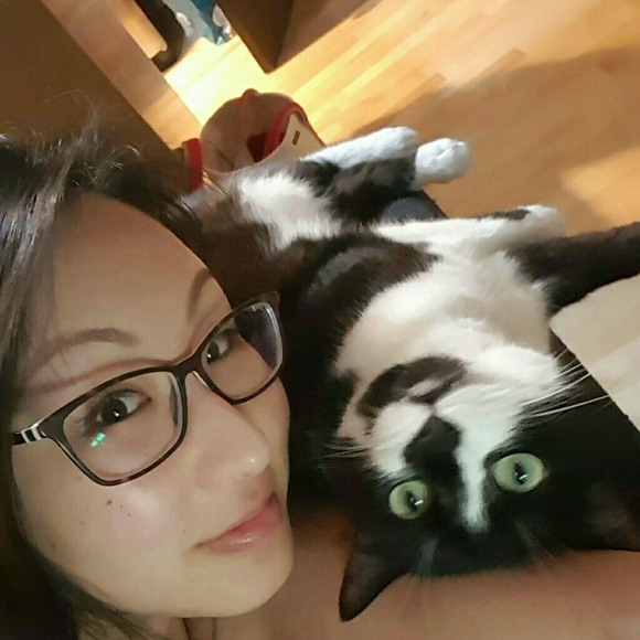 Meet your Posher, Nina - Picture 2 of 3