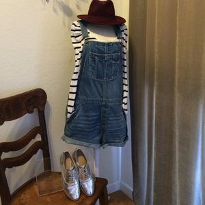 Overall shorts