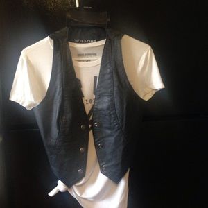 VINTAGE 1990's Wilsons Leather Vest!