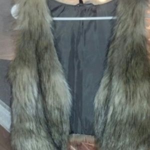 NWOT- Gorgeous fur vest