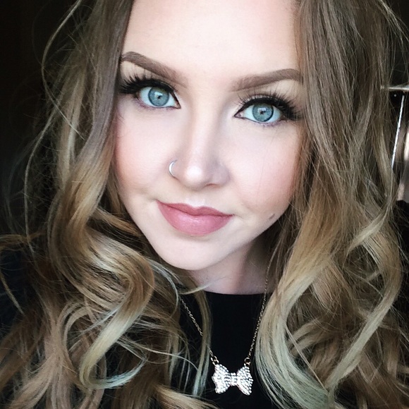 Meet your Posher, Crystal - Picture 5 of 7