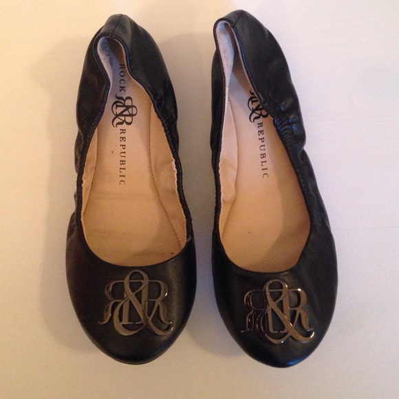 Rock & Republic Black Flats