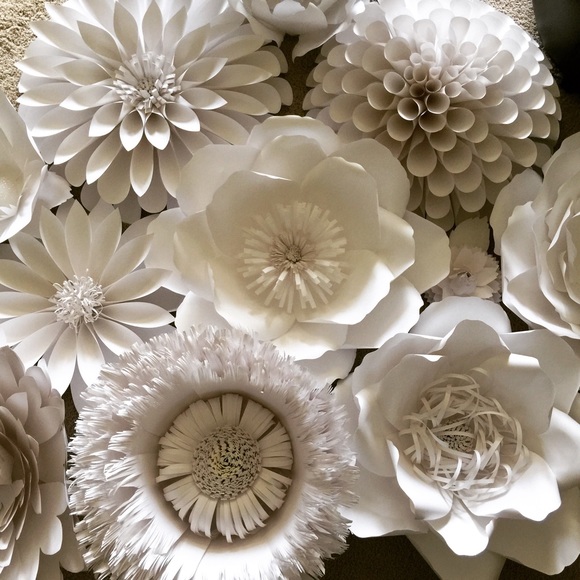 Giant Handmade paper flower - Picture 1 of 1