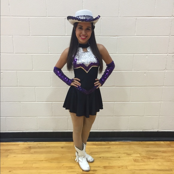 Meet your Posher, Alexis 💆💘😊 - Picture 2 of 4