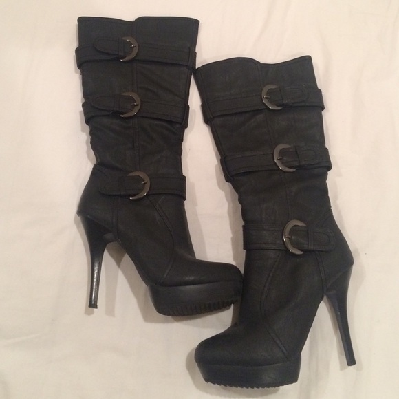 Black heel boots
